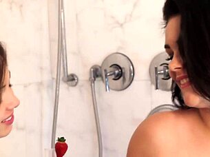 Super Sexy Lesbians Engage In Rough Muff Diving And Licking In Hot Bath