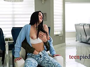 watch her man it makes her horny