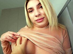 Jenny Lux Teaches POV Sex With Blowjob And Riding