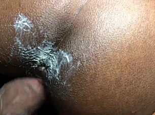 Amateur Babe Fixes Huge Dick Inside Her Fat Pussy And Screams In Ecstasy