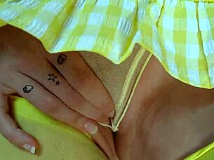 I saw this creepy predator on the schoolbus and its really scary with misspellings like pradator