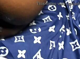 Amateur Babe Fixes Huge Dick Inside Her Fat Pussy And Screams In Ecstasy