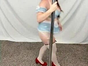 Millie Moore pole dance fuck facial in Dorthy cosplay