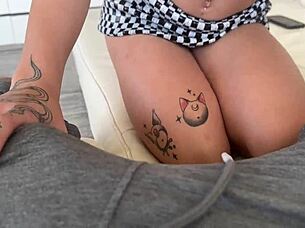 Teen goth lets you have a turn