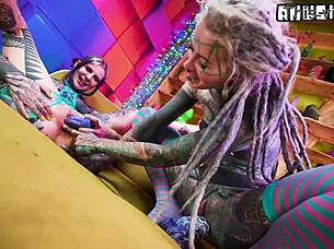 بنات بديل يتجننن مع ألعاب ولعب طيز!