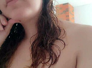 i'm getting naked to clean the house, oops