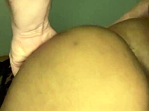 In a casual encounter, a white guy connects with an ebony mature woman, making her curves move rhythmically.