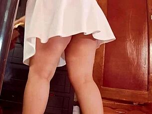 Hidden cam catches big ass culona changing clothes in secret!