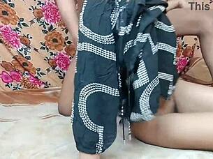 New desi wife, how you make your pati jamkar karwai chudai with big tits blowjob and cum in mouth on ranch!