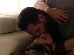 Hot Milf Silvia Saige Prepares Her Booty for Nice Anal Fucking