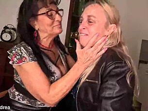 oh man i meet my girlfriend in the kitchen at home for some hot sex action