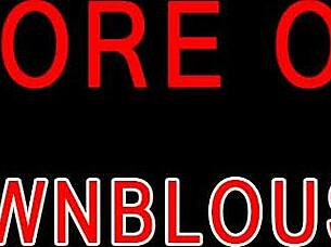 i love teasing with my deep cleavage views