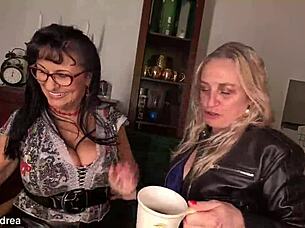 oh man i meet my girlfriend in the kitchen at home for some hot sex action