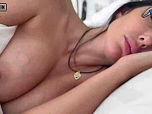 Girlfriend introduces her hot mature friend for intense blowjob and cumshot action