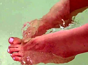 Beautiful white whore, come into my house just to fuck me?