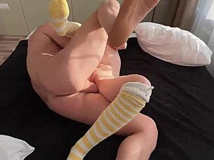 Morning sex with petite babysitter in first time homemade roleplay.