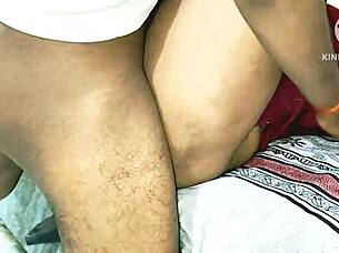 Indian desi bhabhi you fuck gym boys with big cock now