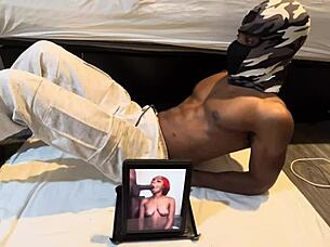 keeping my abs tight for the ladies out there