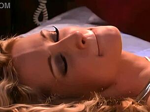 beauty milf jessica drake handles huge cock