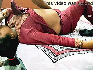 Indian desi bhabhi you fuck gym boys with big cock now