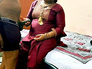Indian desi bhabhi you fuck gym boys with big cock now