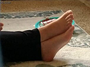 cute feet hidden candid 👣