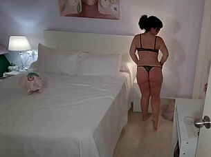 hey, i caught my hot mexican milf dressing and we ended up with creampie in her plump hairy pussy close up! 🔥