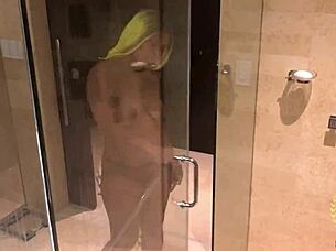 Hey, check out Vixen Vanity riding Rome Major's BBC in a steamy bathroom session, getting all wet and squirting! 💦🚿