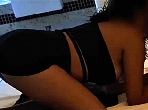 casada liberou o cuzinho dentro da hidro do motel