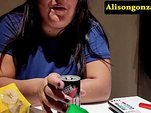 oh how thrilling to invite my friend home for photos and get offered money for an intimate exchange