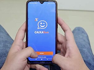 ei, minha meia-irmã mestiça me fazendo um boquete, age de tímida mas adora dar pra geral com deepthroat asiático