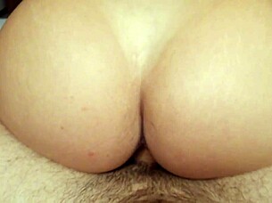 Her pussy jiggled so much when I rubbed my cock 😈🍆