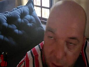 The husband didn't notice the delay from the gym as a creampie surprise waited in the pussy for cleanup