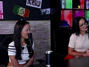 goza muito fácil teve uma experiência com menage fez sua primeira dp tem um tutorial de como dar o cu e o homem que desmaiou - pri melancia watch on sheer red?