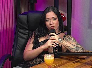 Punheta Guiada! Morena Gostosa in Lingerie Sucks and Licks Big Ass in California!