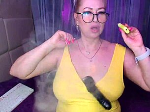 Emotional Russian webcam passion with married AimeeParadise