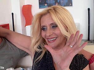 i'm scarlet mika, that blonde mature one, i wanna try some dark meat... uh, yeah