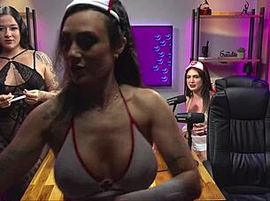 Punheta Guiada! Morena Gostosa in Lingerie Sucks and Licks Big Ass in California!