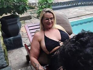 Bold Madastra Seduces Entiado with Huge Ass While Virgin Irmaozinho Spies Public Sex Pool Bondage