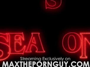 season 4 bts with roxxxie blackhart's big tits