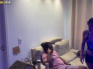 Meu-Irmão Safado Me Pegou Dando Para Um Preto Da Rola Grossa E Me Fodeu Também - Só Deixei Ele Me Foder Porque Não Tinha Ninguém Em Casa Completo No Red