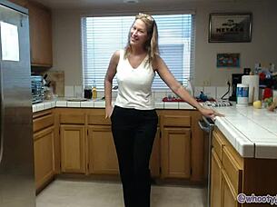 Jess Ryan Sexy Milf Shakes Big Ass in Kitchen Homemade Solo Roleplay