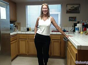 Jess Ryan Sexy Milf Shakes Big Ass in Kitchen Homemade Solo Roleplay