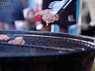 Hey, check out this nerdy guy banging a pale girl in casual fun