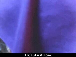 Muslim teen 18+ Alexia Anders sucks her boyfriends cock in the car - HijabLust