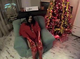 Milfycalla contrasts Santa's goodness with a horny cheating wife slut in this intriguing preview