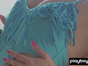 Hot all-natural Ukrainian beauty Noemi Moon slips off her bikini outdoors. She reveals her stunning curves in a sensual solo display.