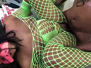 this passionate guy paid me 100 dollars to pound my pretty girlfriend's pussy in a rough homemade quickie until she screams