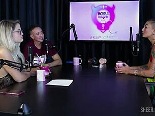 Compilados da Caroleta Roots no Bora Cast com Bruna Carlos - Parte 1, watch on Sheer Red! 🔥📹