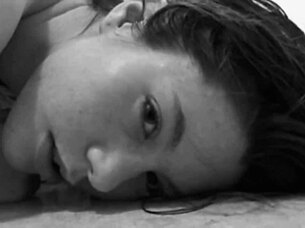 Oh man, that sexy psycho girl in the shower is like, totally hot and crazy!